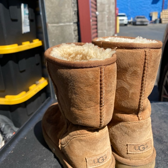 UGG CLASSIC SHORT II CHESTNUT SUEDE SHEEPSKIN WATERPROOF WOMENS BOOTS Size 6 - Picture 8 of 10
